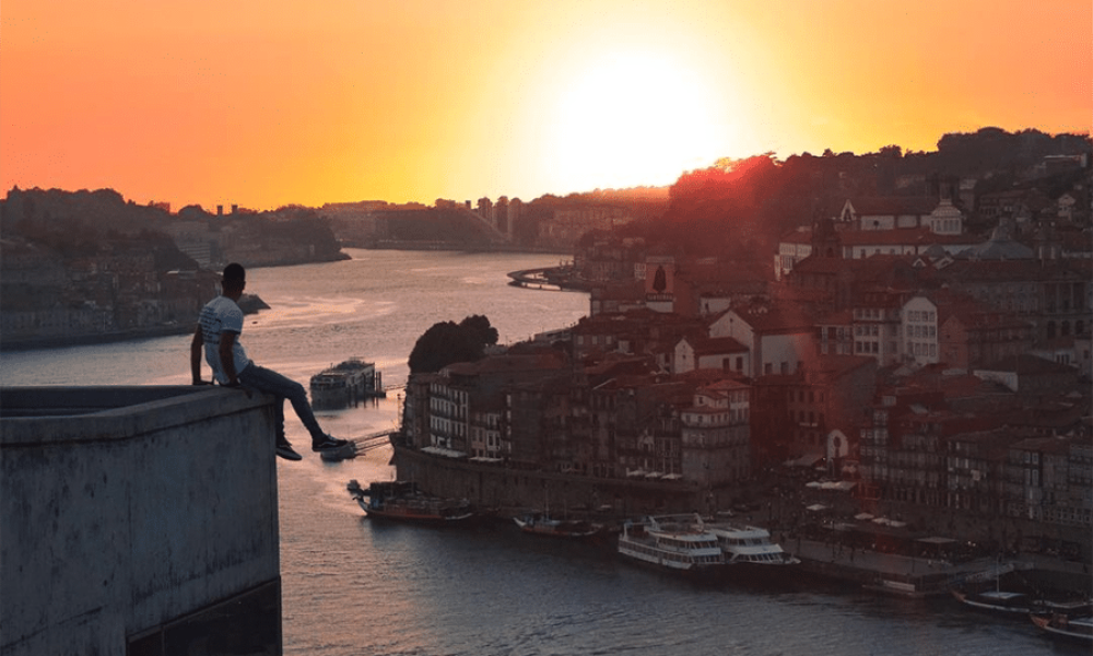 Você sabia que o diploma brasileiro vale em Portugal?
