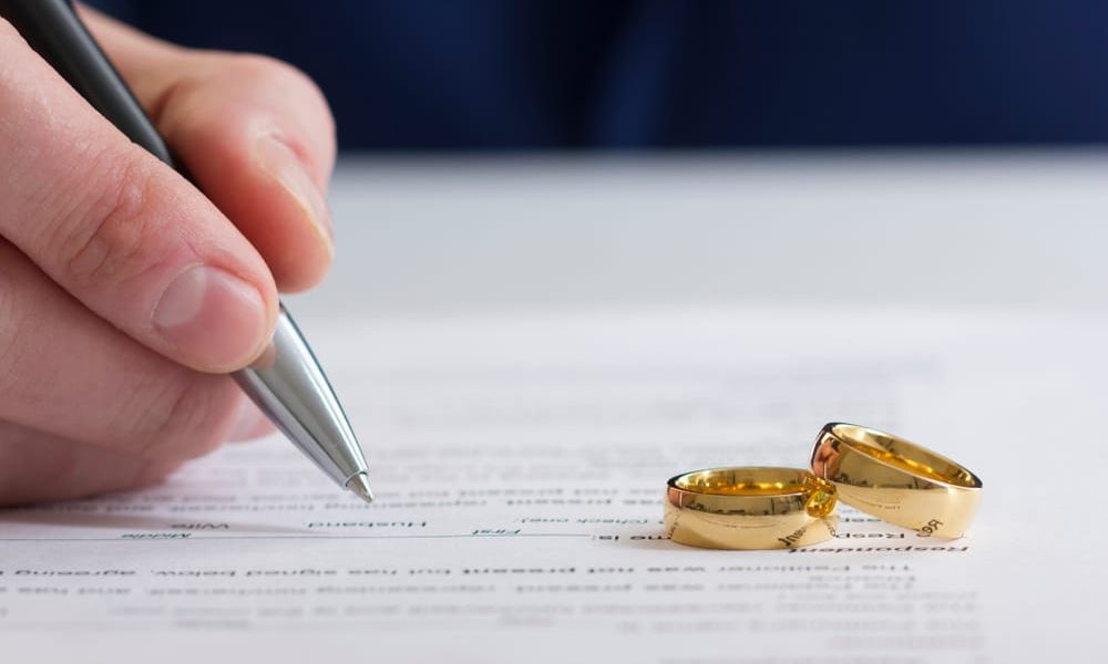 como-funciona-o-divorcio-por-procuracao-conjuge-no-exterior/